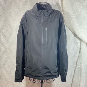 T Tech by Tumi black windbreaker jacket with hidden hood size L
